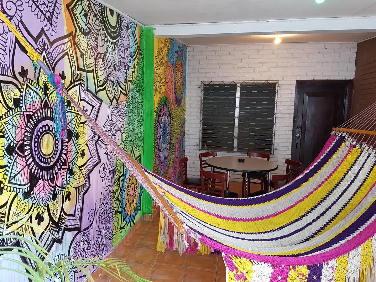 Hostal Aqui Me Quedo ซานเปโดร ซูลา ภายนอก รูปภาพ