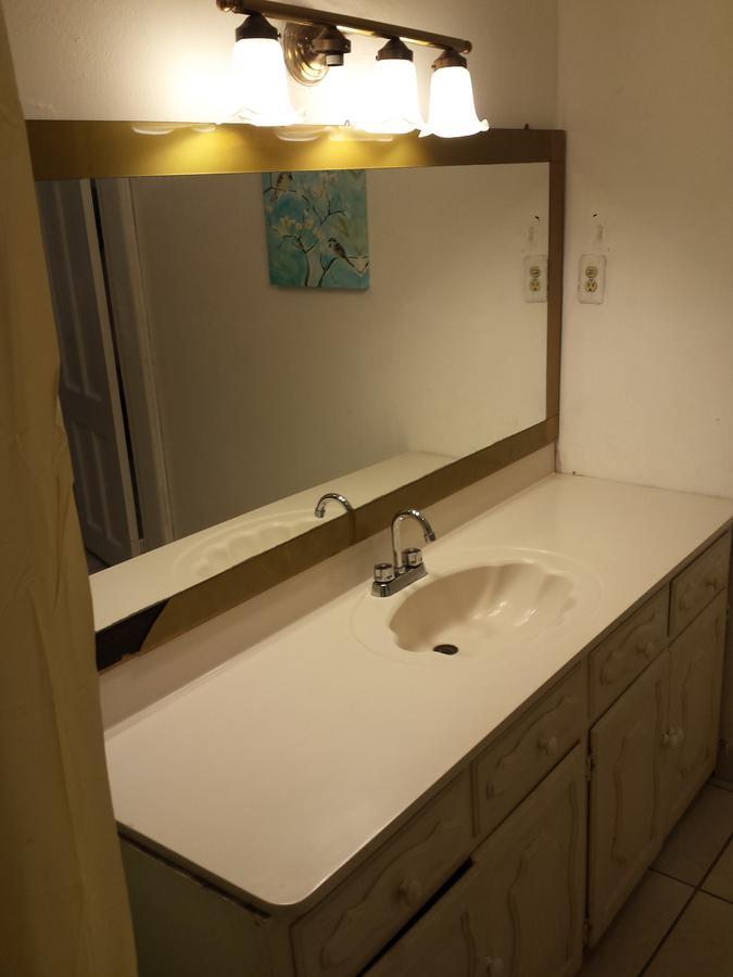 Hostal Aqui Me Quedo ซานเปโดร ซูลา ภายนอก รูปภาพ
